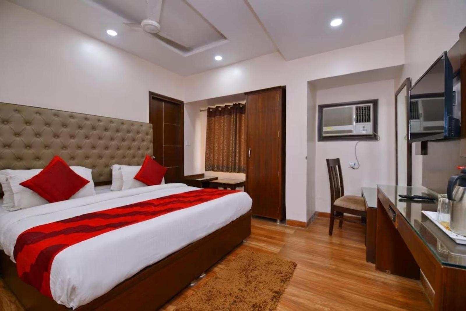 Hotel Keshew International Yeni Delhi Dış mekan fotoğraf